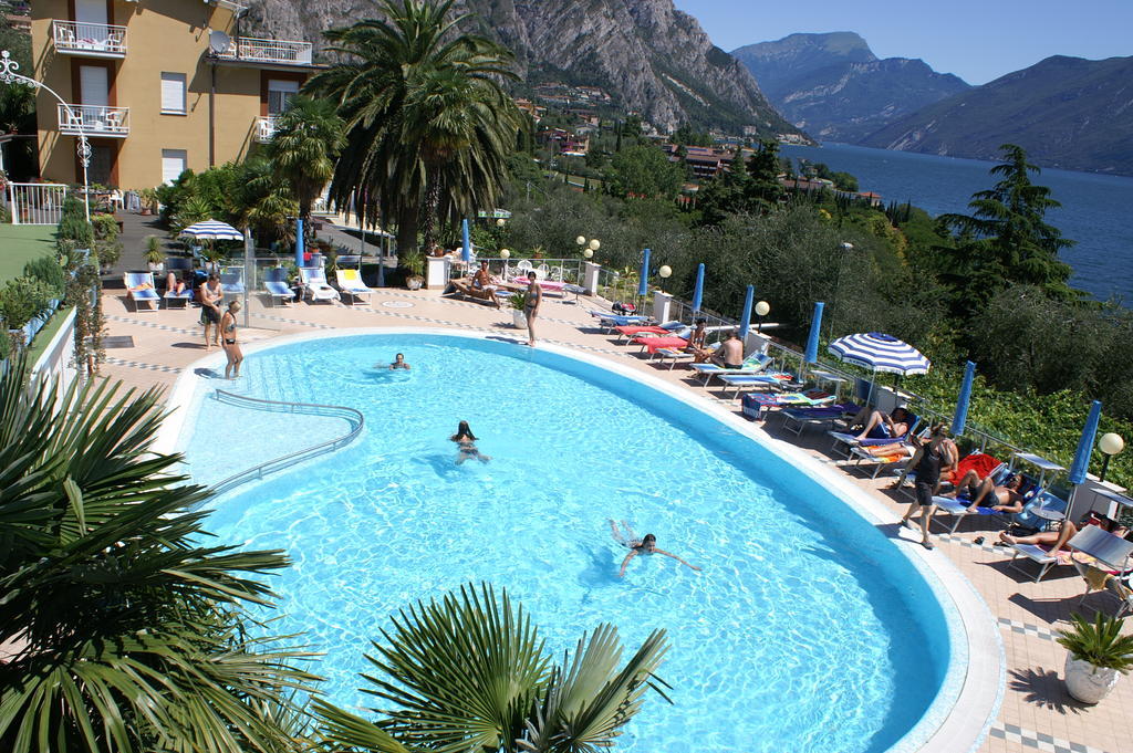 Hotel Riviera Limone sul Garda Buitenkant foto