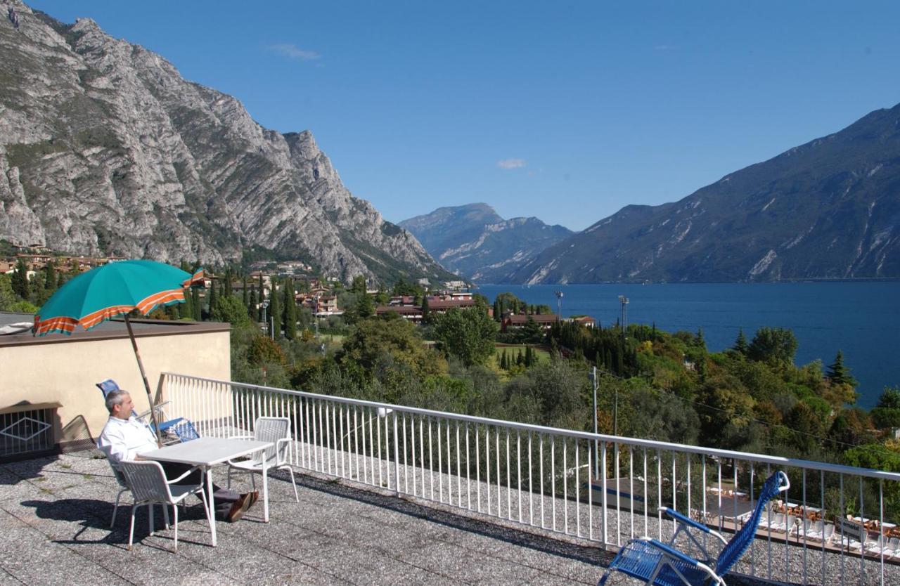 Hotel Riviera Limone sul Garda Buitenkant foto