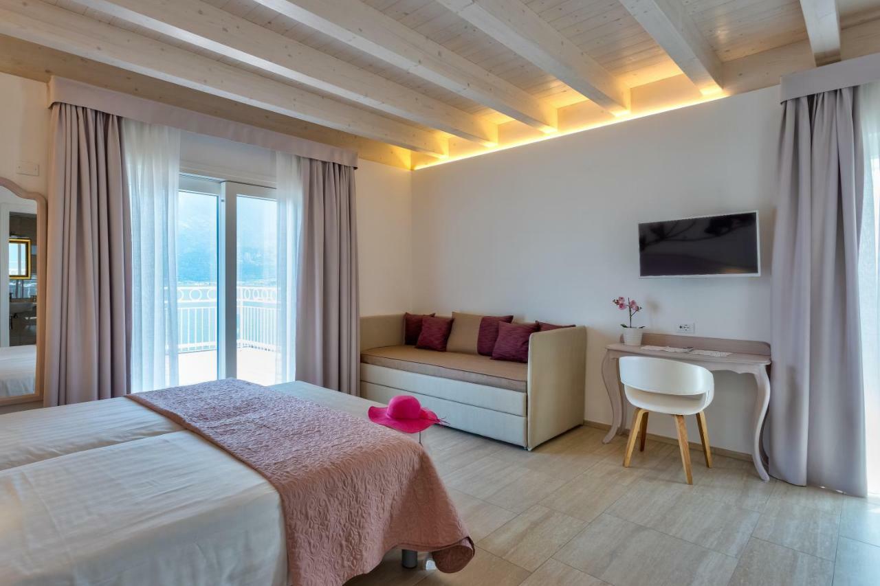 Hotel Riviera Limone sul Garda Buitenkant foto