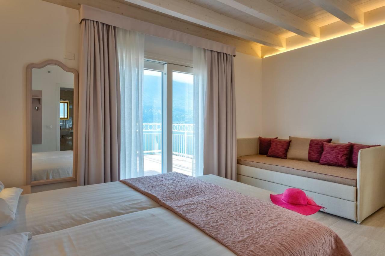 Hotel Riviera Limone sul Garda Buitenkant foto